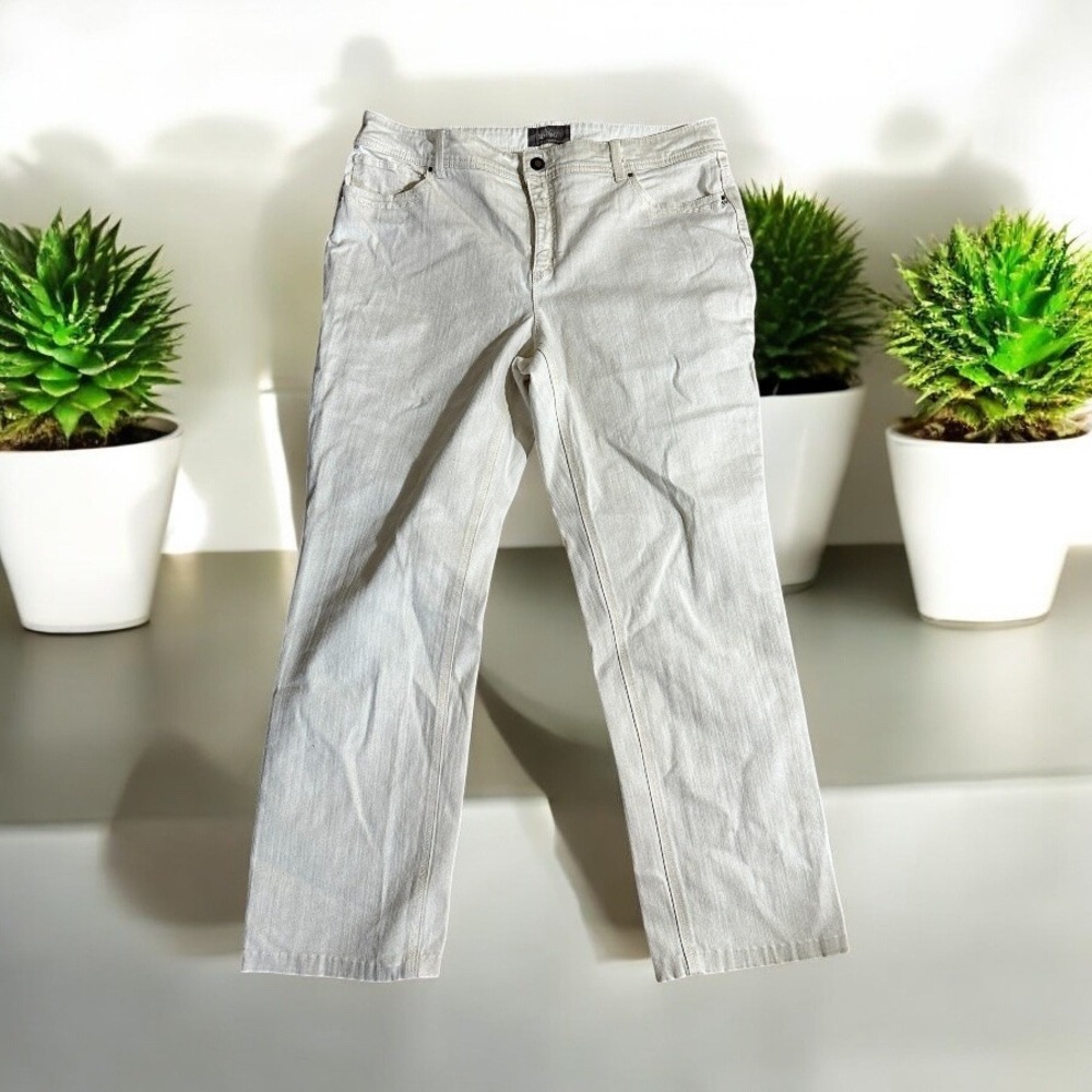 Chico's So Slimming Straight Leg Jeans Womens 2.5 Regular Off White Denim Casual